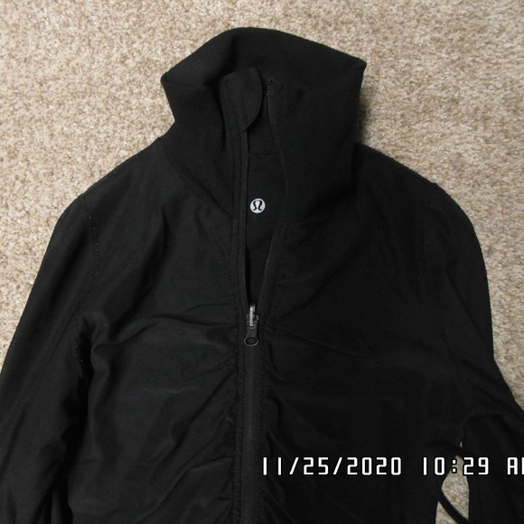 Reversible Black Lululemon sweater - Picture 4 of 4